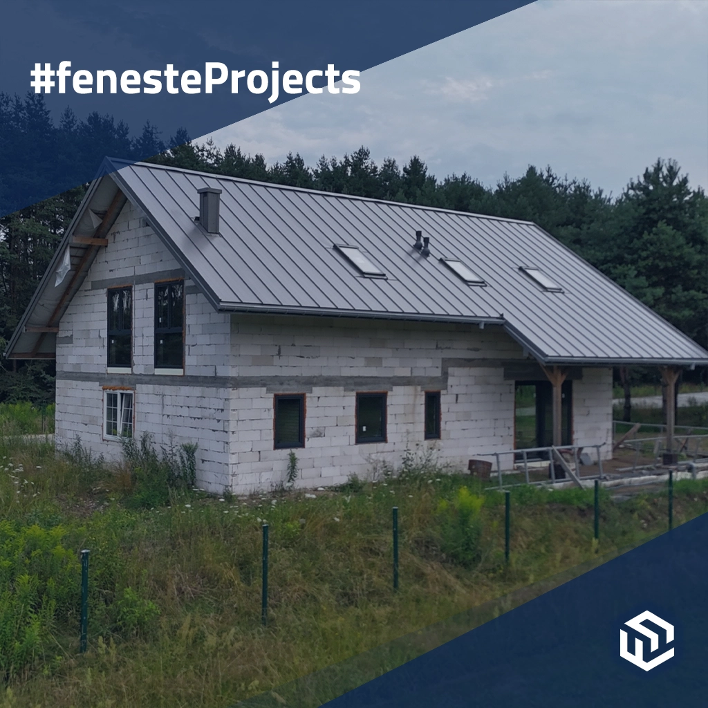 Maison avec vue sur la forêt depuis la fenêtre SMART-SLIDE et garage fonctionnel 🎥 projets profiles-de-fenetre pvc gealan linear 